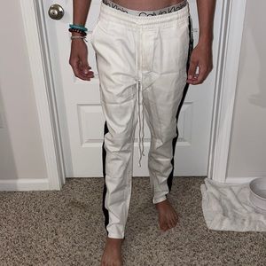 Men’s black and white joggers size small